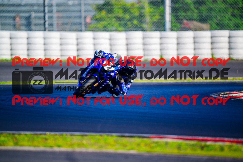 MaZZes_FotoMatrix_240831_6007705_1968 | R7