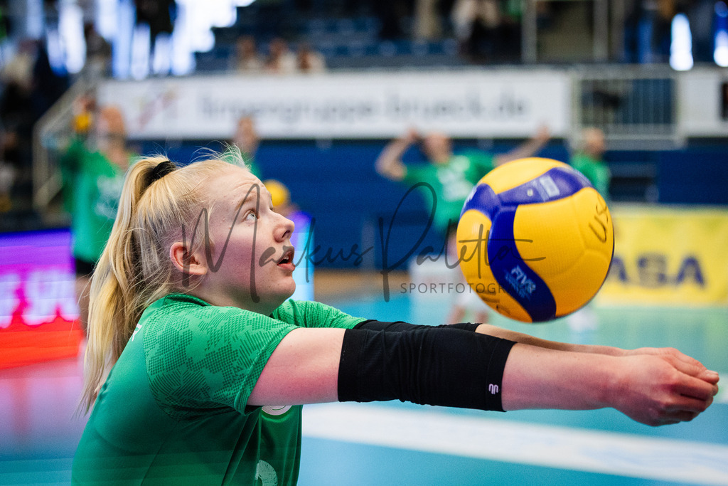 Volleyball, 1. Bundesliga Frauen, Hauptrunde, 1. Spieltag, Saison 2025/2026: USC Münster - SSC Palmberg Schwerin | 1. Bundesliga Frauen, Hauptrunde, 1. Spieltag, Saison 2025/2026, USC Münster empfängt SSC Palmberg Schwerin in der Sporthalle Berg Fidel in Münster. Foto: sportfotografie.ms | Markus Paletta - Realisiert mit Pictrs.com