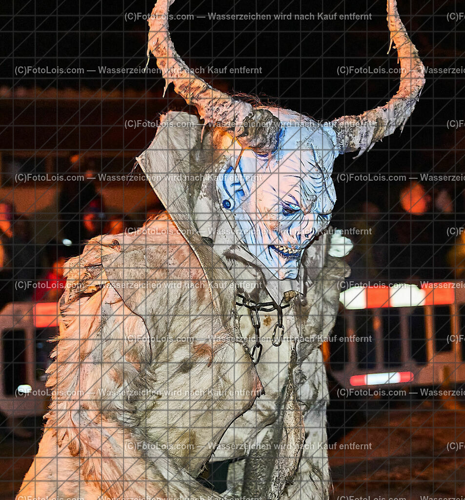 ALP7724_PerchtengruppenTreffen Gaming | (C)FotoLois.com, Alois Spandl. Perchtengruzppentreffen in Gaming am Badparkplatz, Fr 5. Januar 2024.