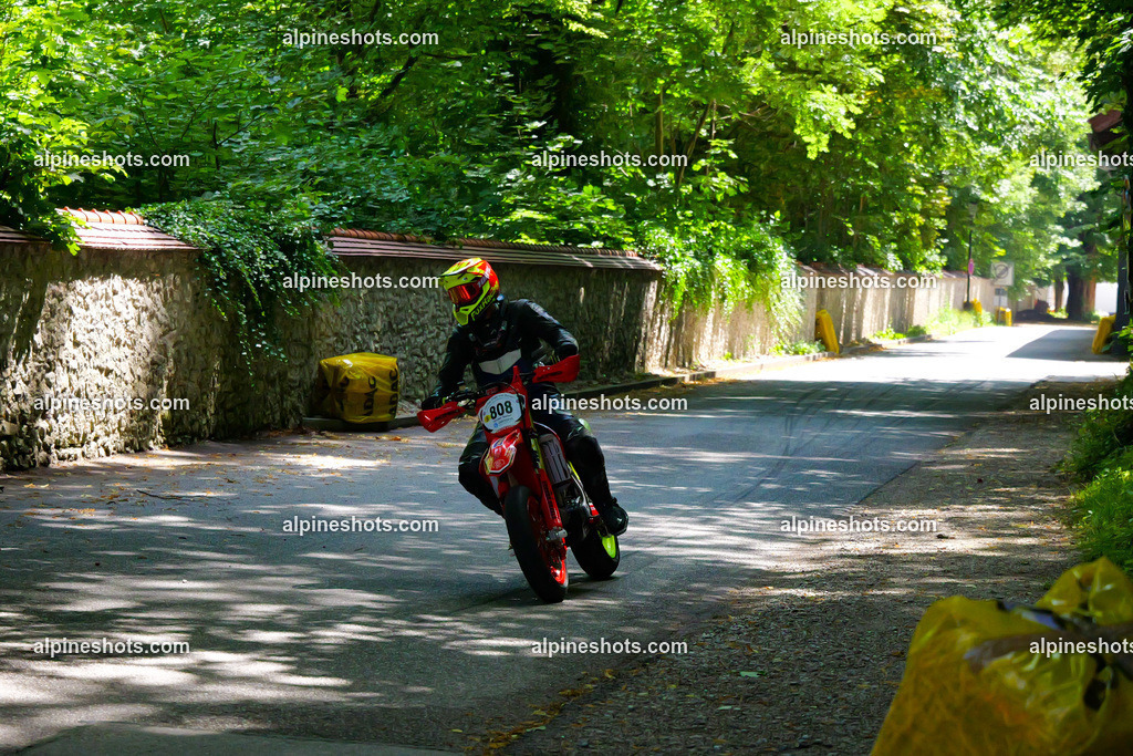 P1036751 | Erleben Sie atemberaubende, hochqualitative Fotos Ihrer Fahrt entlang der malerischen Alpenstraßen. Besuchen Sie alpineshots.com, um professionelle Aufnahmen Ihrer unvergesslichen Reise zu finden und zu kaufen - Realisiert mit Pictrs.com