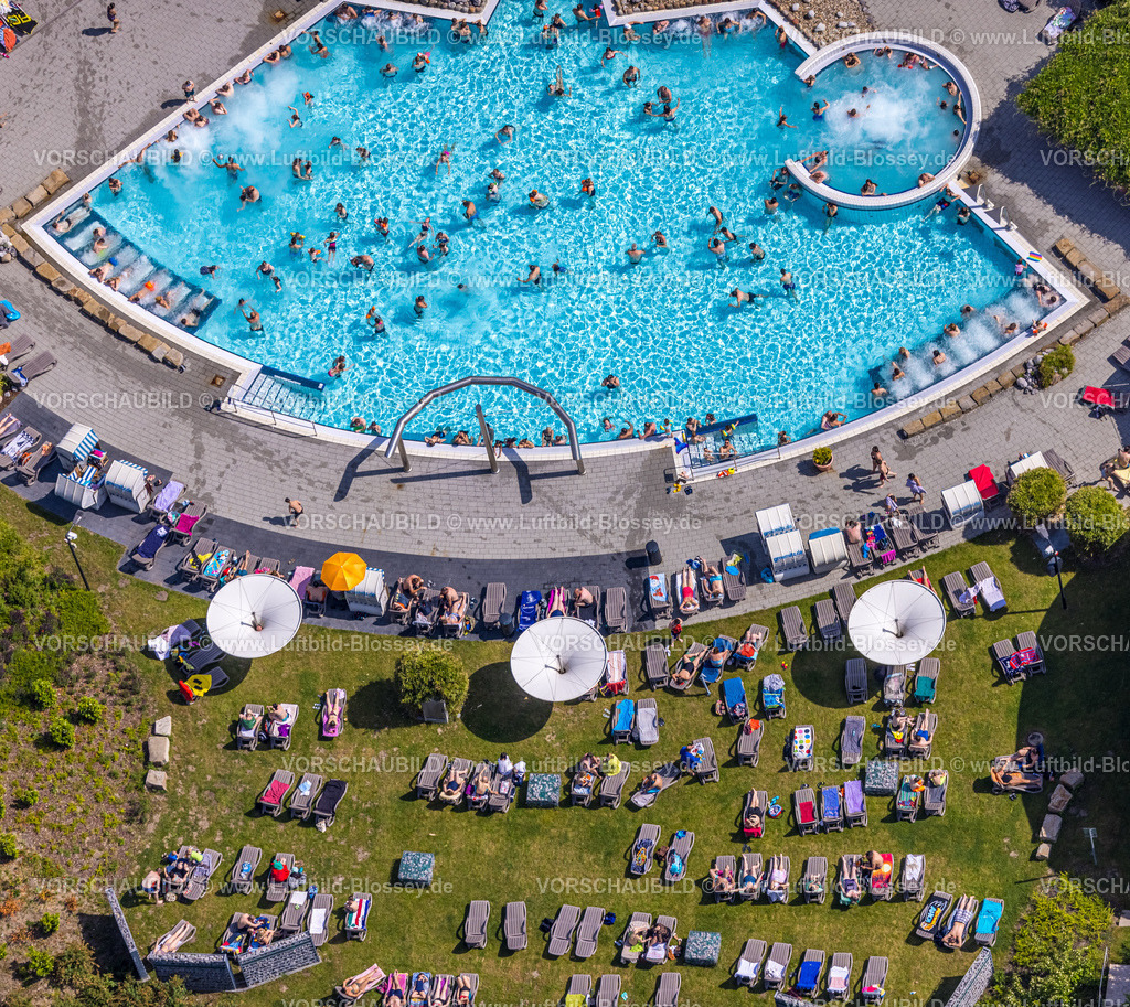 Hamm220504434 | Luftbild, Maximare Erlebnistherme Bad Hamm, Erlebnisbad mit Badegästen und Liegewiese, Mitte, Hamm, Ruhrgebiet, Nordrhein-Westfalen, Deutschland