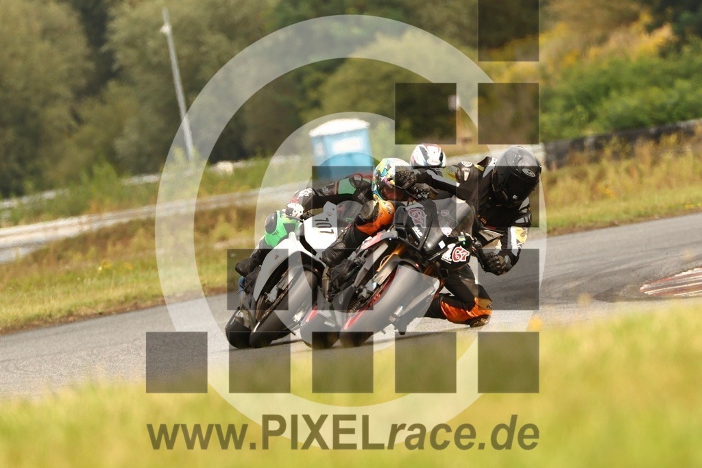 0167-20250908_11436 | Schöne Erinnerungen an spannende Momente - das festzuhalten ist unser Job. PIXELrace.de ist seit 2003 auf den Rennstrecken Europas unterwegs um die Action draußen beim Fahren und die wunderbare Stimmung imm Fahrerlager für euch einzufangen.