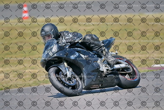 26bc03-2257 | markuskiefer.com - Realisiert mit Pictrs.com