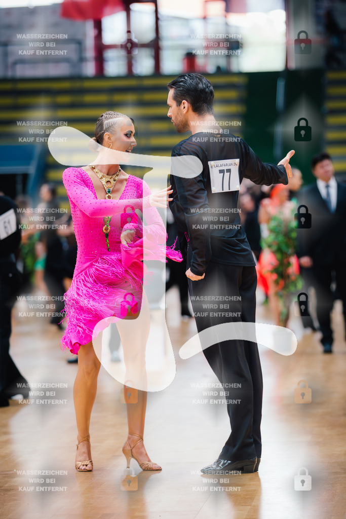 Hessen Tanzt WDSF International Open Latin 56th (77) Sean Welton _ Julia Klosa (TSC Rot-Gold-Casino Nürnberg)-2025-05-18-2897 | Webshop for digital downloads and prints of dance sport, event & show photographer Julian Link - Realisiert mit Pictrs.com