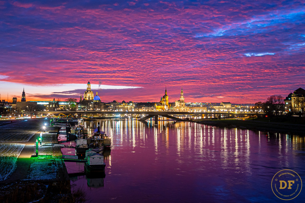 _1DS6979 | Geschenke, Wandbilder und Accessoires mit Motiven aus Dresden und anderen schönen Orten zur Verschönerung Deines zu Hauses und zum verschenken gewünscht? Wähle Deine Lieblingsbild auf dem Produkt Deiner Wahl. 