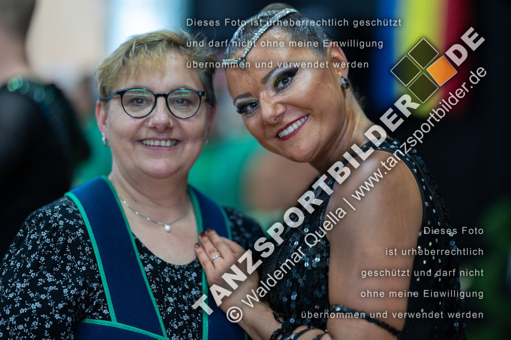 20230423-02615 | Hier finden Sie Tanz Bilder vom Latein und Standard Formationen tanzen. Sportbilder vom Tanzsport. Schöne Fotos und von Weltmeisterschaft, Europameisterschaft, Bundesliga, Regionalliga, Oberliga und Landesliga sowie von GOC Stuttgart, DanceComp, WM Bremen