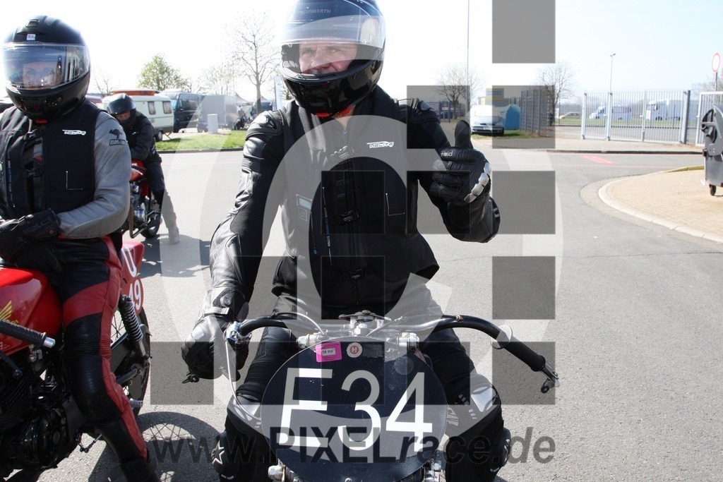 0e34-20250412_02268 | Schöne Erinnerungen an spannende Momente - das festzuhalten ist unser Job. PIXELrace.de ist seit 2003 auf den Rennstrecken Europas unterwegs um die Action draußen beim Fahren und die wunderbare Stimmung imm Fahrerlager für euch einzufangen.