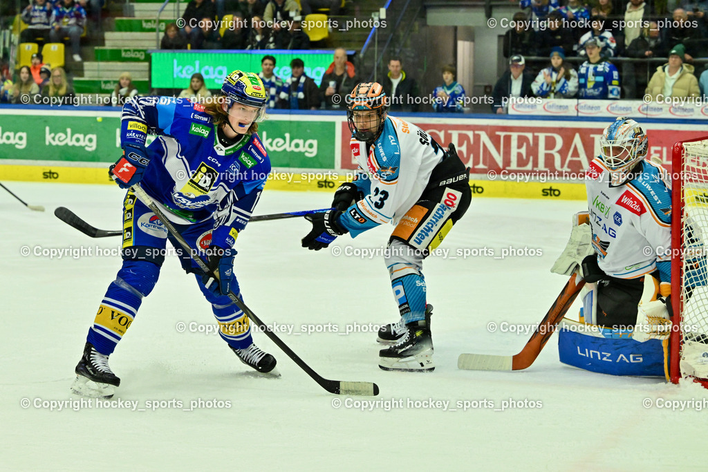EC IDM Wärmepumpen VSV vs. STEINBACH BLACK WINGS LINZ  | #12 Pearson Chase EC VSV, #23 Söllinger Patrick BLACK WINGS LINZ, #32 Tirronen Rasmus BLACK WINGS LINZ, EC IDM Wärmepumpen VSV vs. STEINBACH BLACK WINGS LINZ , EC IDM Wärmepumpen VSV vs. STEINBACH BLACK WINGS LINZ  am 28.01.2025 in Villach (Stadthalle Villach), Austria, (Photo by Bernd Stefan)