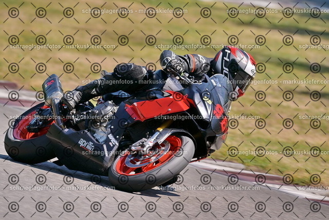 26bt05-0912 | markuskiefer.com - Realisiert mit Pictrs.com