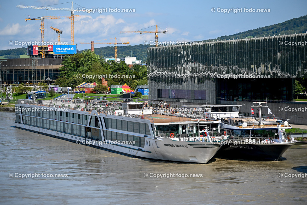 Donaulaende_ Schiffsanlegestelle_ Linz _ 31.08.2023-14 | 31.08.2023, Donaulaende Linz, AUT, Schiffsanlegestelle, Tourismus im Bild Kreuzfahrtschiff, Donaukreuzfahrtschiff, Donau, Schifffahrt, Schiffsanlegestelle, Tourismus
