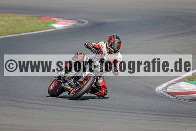 spof5454 | Professionelle Fotos von Sportveranstaltungen, aber auch Hochzeiten und anderen Events. - Realisiert mit Pictrs.com