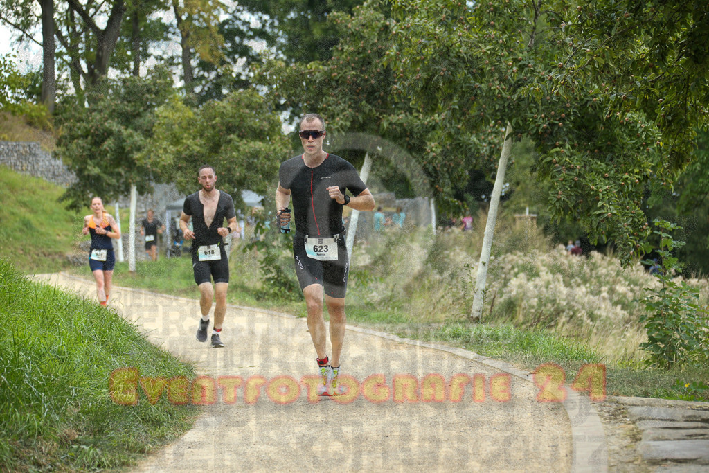 250824_1425_EX1_6140 | Sportfotografie im Rhein-Sieg Kreis, Köln, Bonn, NRW, Rheinland Pfalz, Hessen, etc. Unser Tätigkeitsfeld umfasst den Laufsport vom Volkslauf über den Marathon, Duathlon, Triathon bis zum Ultralauf wie Kölnpfad Ultra oder Schindertrail.