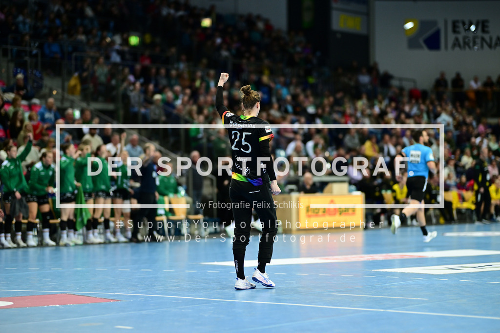 Handball I Frauen I Saison 2024-2025 I 1. HBF I 11. Spieltag I VfL Oldenburg - Borussia Dortmund I 051394 | Der Sportfotograf. - Realisiert mit Pictrs.com
