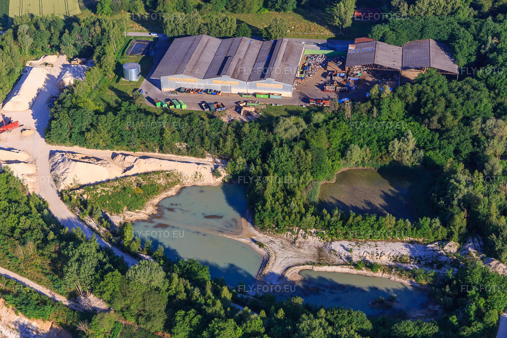 Vue aérienne: Eska - Derichebourg Environnement à le quartier Altenstadt in Wissembourg dans le département Bas Rhin, France – .Photo: IMG_100971.jpg prise le 17/06/2017 par Werner Riehm/FLY-FOTO.eu – Résolution de l'original: 5472 x 3648 px