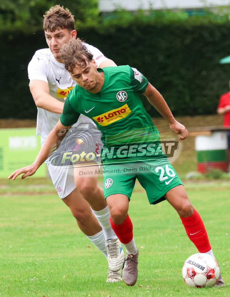 TuS Bersenbrück - HSC Hannover | Auf dem Bild zu sehen: weiß TuS Bersenbrück: ; grün HSC Hannover: TuS Bersenbrück, HSC Hannover, Saison 25/26, Testspiel, Bünde, Deutschland - Realisiert mit Pictrs.com