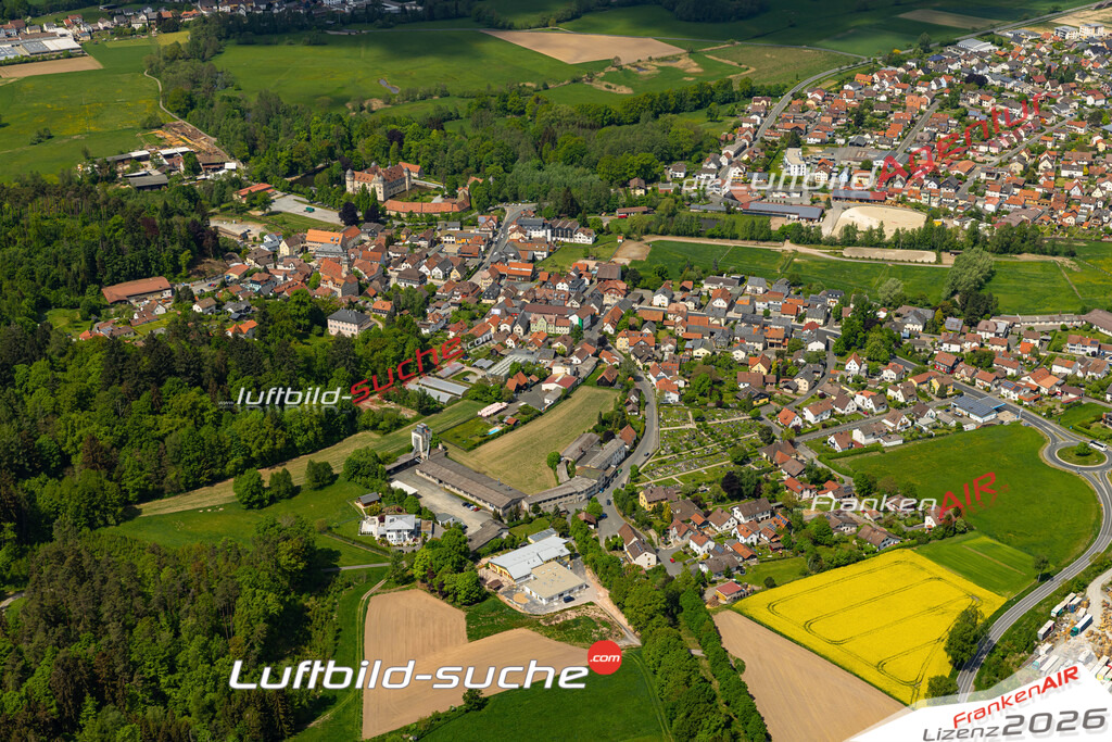 Das Luftbild der Stadt Mitwitz wurde 2022 vom Flugzeug heraus erstellt (keine Drohnen-Aufnahmen) Aufnahmehöhe ca.450 Meter- hohe Bildauflösung und Druck-Qualität. Garantiert!
