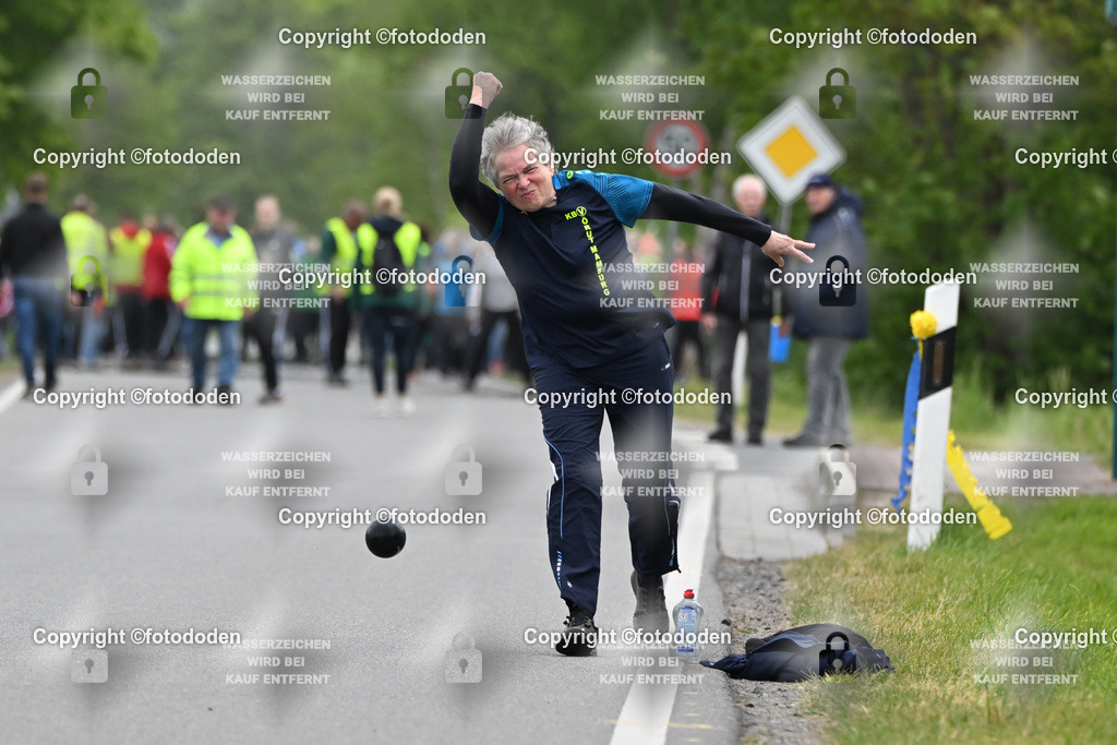 DSC_5736 | Angelika Kälker / Mamburg Platz 3 = 1025mFrauen IV - Holz
