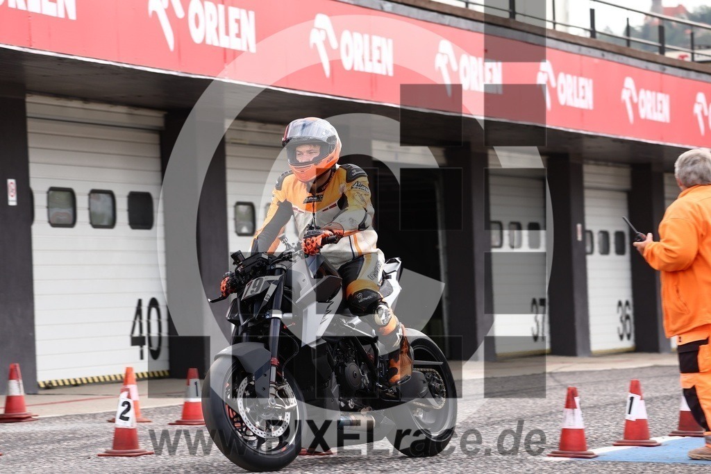 0079-20250716_00046 | Schöne Erinnerungen an spannende Momente - das festzuhalten ist unser Job. PIXELrace.de ist seit 2003 auf den Rennstrecken Europas unterwegs um die Action draußen beim Fahren und die wunderbare Stimmung imm Fahrerlager für euch einzufangen.