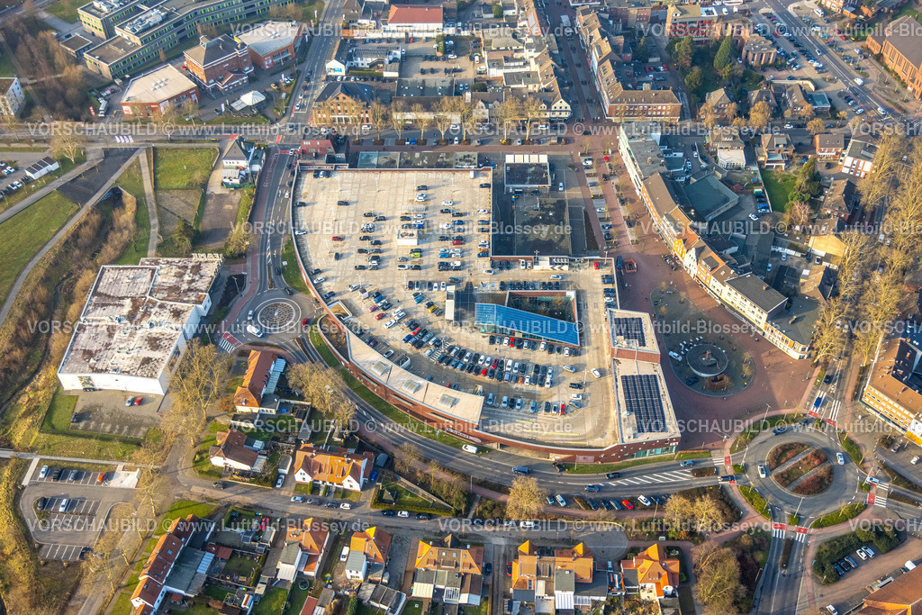 Kamp-Lintfort260101403 | Luftbild, EK3 Kamp-Lintfort Einkaufszentrum mit Parkdeck, Kaufland Supermarkt, zwei Kreisverkehre Innenstadtring, Ringstraße und Moerser Straße, Lintfort, Kamp-Lintfort, Ruhrgebiet, Nordrhein-Westfalen, Deutschland