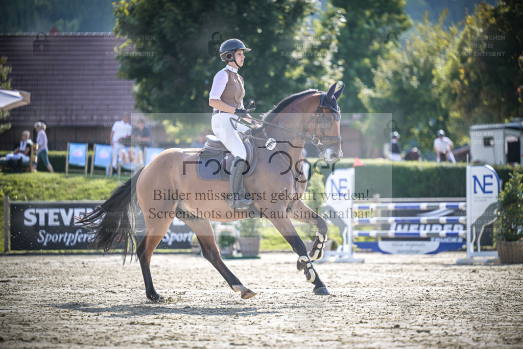 DOS_9315 | Entdecke hochwertige Reitturnierfotos von Foto Oger. Professionell, emotional und authentisch – jetzt Lieblingsmomente im Shop bestellen. - Realisiert mit Pictrs.com