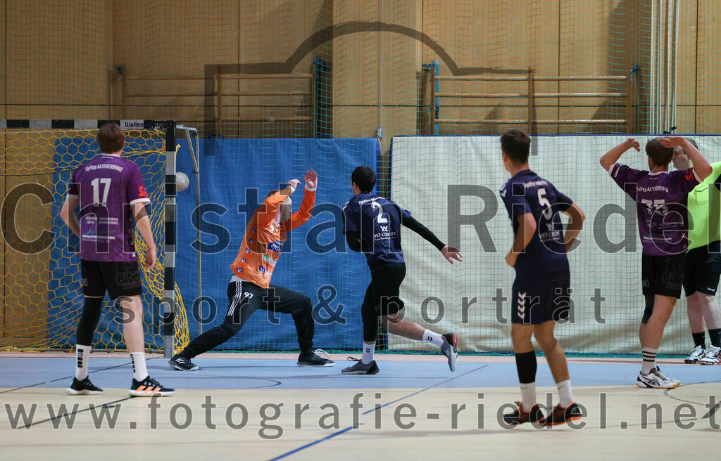 2023-12-09_093_SpVgg_Altenerding_gegen_TSV_Indersdorf | Erding, Deutschland, 09.12.2023:
Handball, Bezirksoberliga Männer 2023 / 2024, 10. Spieltag, SpVgg Altenerding gegen TSV Indersdorf, Endergebnis: 42:25

Niklas Fleps (SpVgg Altenerding, #17), Ferdinand Mayer (SpVgg Altenerding, #97), Pascal Rodig (TSV Indersdorf, #2), Severin Schlagenhaufer (TSV Indersdorf, #5), Ferdinand Menzel (SpVgg Altenerding, #75)

Foto: Christian Riedel / fotografie-riedel.net