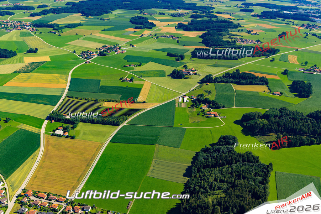 Aktuelles Luftbild von  Palling - Die Luftaufnahme wurde 2022 mittels UL-Flugzeug erstellt ( keine Drohne ) - hochauflösende Kamera-Systeme von  Canon -Beste Qualität - Für grossformatige Ausdrucke geeignet. Die Geschenkidee !
