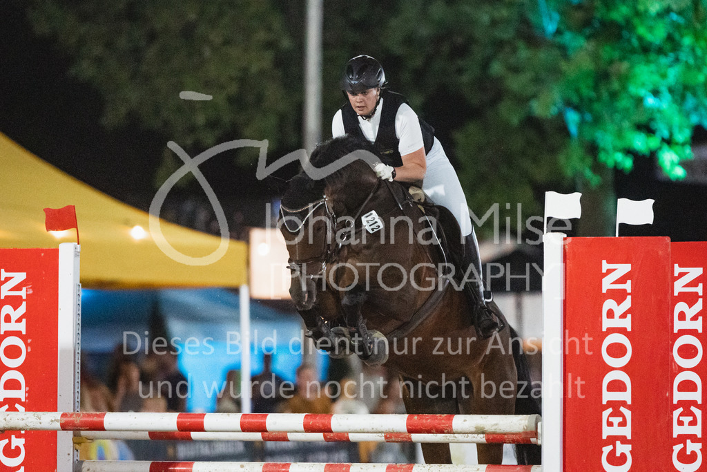 220825_Delbrueck_A1-Mannschaft-472 | Deine schönsten Turniermomente als professionelle Fotos! Entdecke hochwertige Pferdesport-Fotografie im Online-Shop. Jetzt Fotos finden & bestellen!