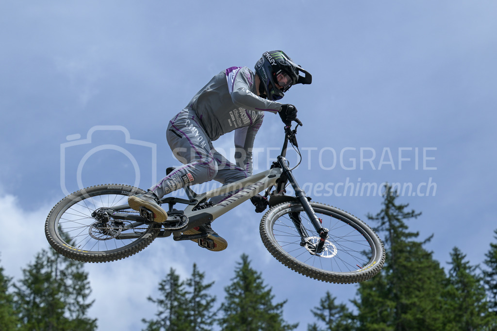 UCI Mountain Bike World Cup Lenzerheide 2022 - Downhill - 9. July 2022 | UCI Mountain Bike World Cup Lenzerheide 2022 - Downhill
Bike Kingdom, Lenzerheide
#23 WALLACE Mark (CAN)
Bild: Sportfotografie Markus Aeschimann | www.markus-aeschimann.ch - Realisiert mit Pictrs.com