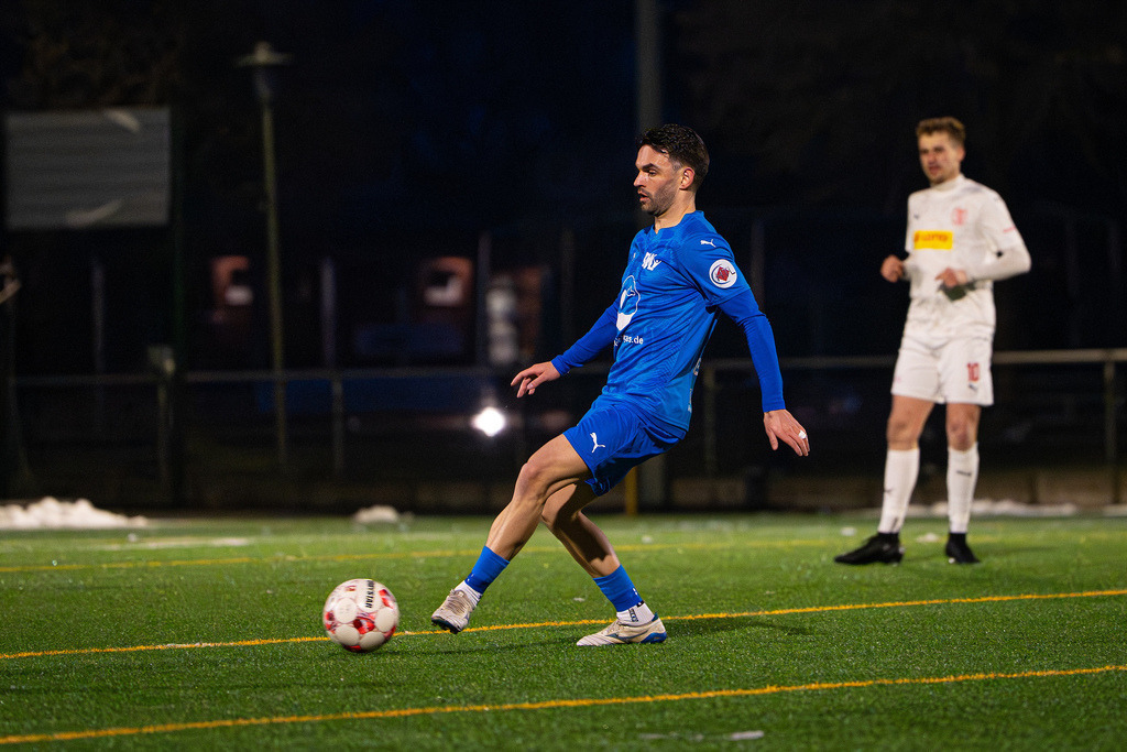 Fußball I Herren I Saison 2025-2026 I Freundschaftsspiel I BW Lohne - TuS Bersenbrück I 1906 | jns.sportfotos - Realisiert mit Pictrs.com