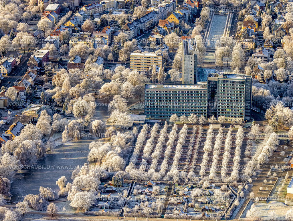 Hamm221202697 | Luftbild, winterliches Oberlandesgericht Hamm, verschneite Bäume auf Parkplatz, Mitte, Hamm, Ruhrgebiet, Nordrhein-Westfalen, Deutschland