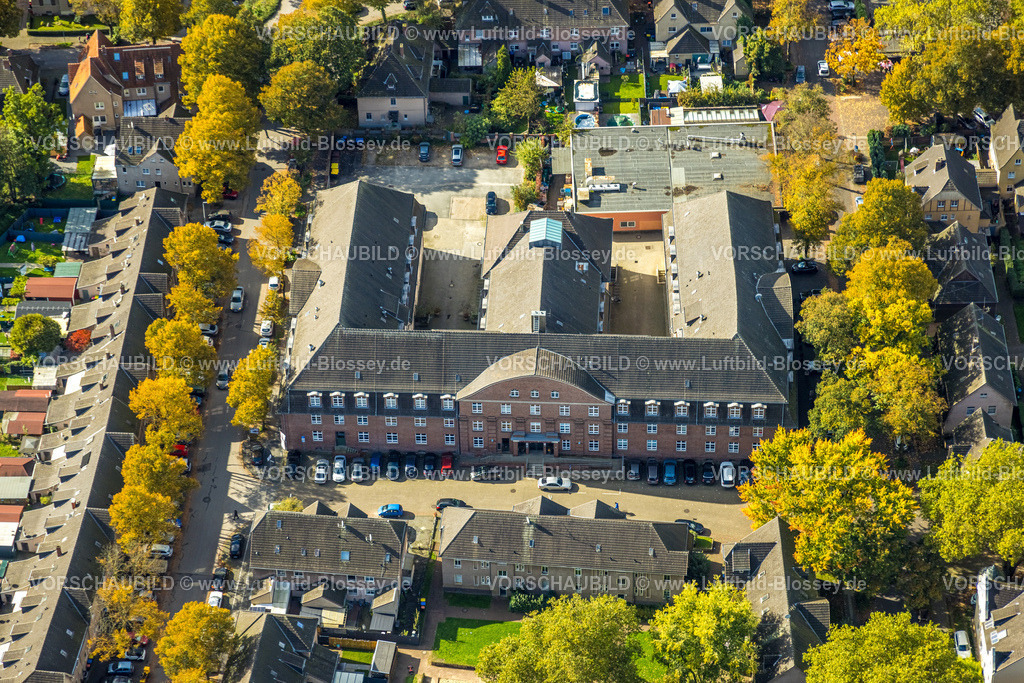 Dinslaken241009208 | Luftbild, Ledigenheim Lohberg, Haus für Gewerbeflächen und Events, Stollenstraße 20, Lohberg, Dinslaken, Ruhrgebiet, Nordrhein-Westfalen, Deutschland