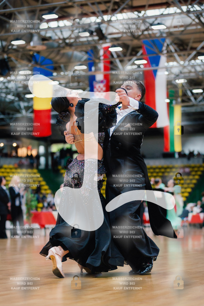 Hessen Tanzt WDSF Open Junior II Standard 6th (215) Deniz Mert Isik _ Pelin Top (Türkiye)-2025-05-17-7799 | Webshop for digital downloads and prints of dance sport, event & show photographer Julian Link - Realisiert mit Pictrs.com