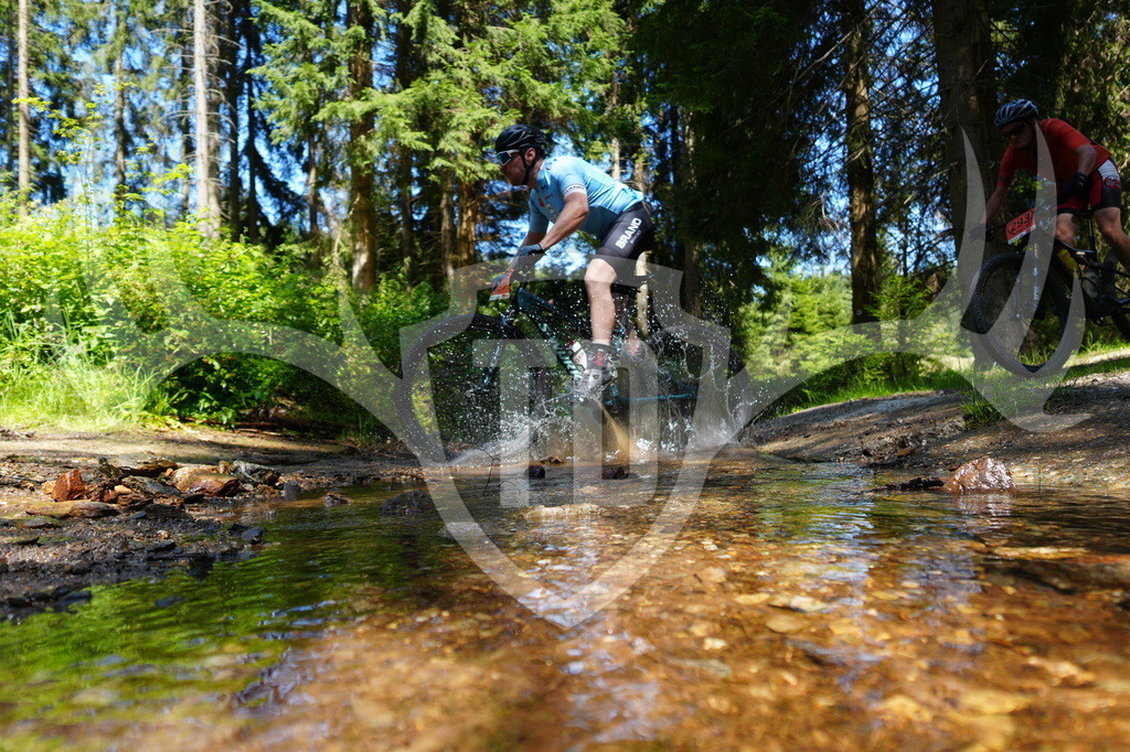FC605243 | Fotogalerie der Treibjagd im Dunkelwald - Dein MTB Etappenrennen im Erzgebirge - Realisiert mit Pictrs.com