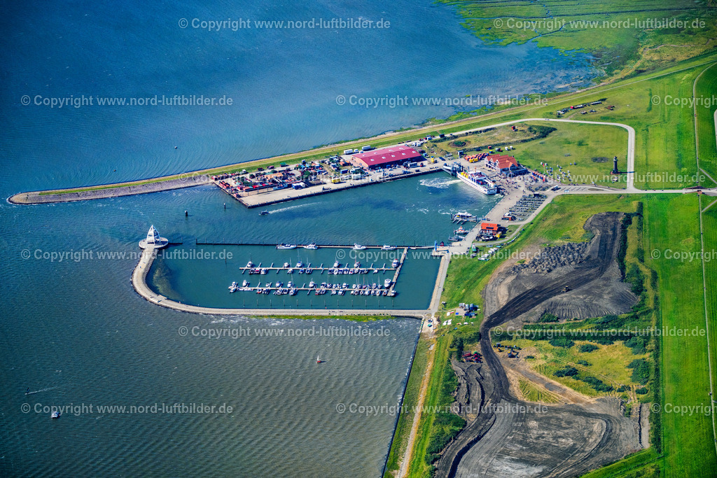 Juist_Hafen_Frisia_Vi_ELS_6016050924 | JUIST 05.09.2024 Hafenanlagen der Nordseeinsel Juist mit der Fähre "Frisia VI" im Bundesland Niedersachsen. Weiterführende Informationen bei: Inselgemeinde und Kurverwaltung Juist. // Port facilities on the North Sea island of Juist with the ferry "Frisia VI" in the state of Lower Saxony. Further information at: Inselgemeinde und Kurverwaltung Juist. Foto: Martin Elsen