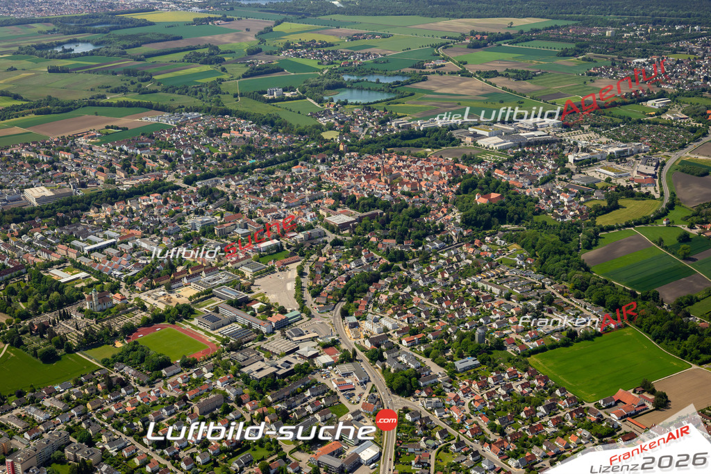Das Luftbild zeigt  Friedberg - Die Luftaufnahme wurde 2023 vom UL-Flugzeug aus erstellt ( keine Drohne ) - Hochauflösende Luftaufnahme - Für grossformatige Ausdrucke geeignet. Die Geschenkidee !Mit Lizenz und Bildrechte bestellbar