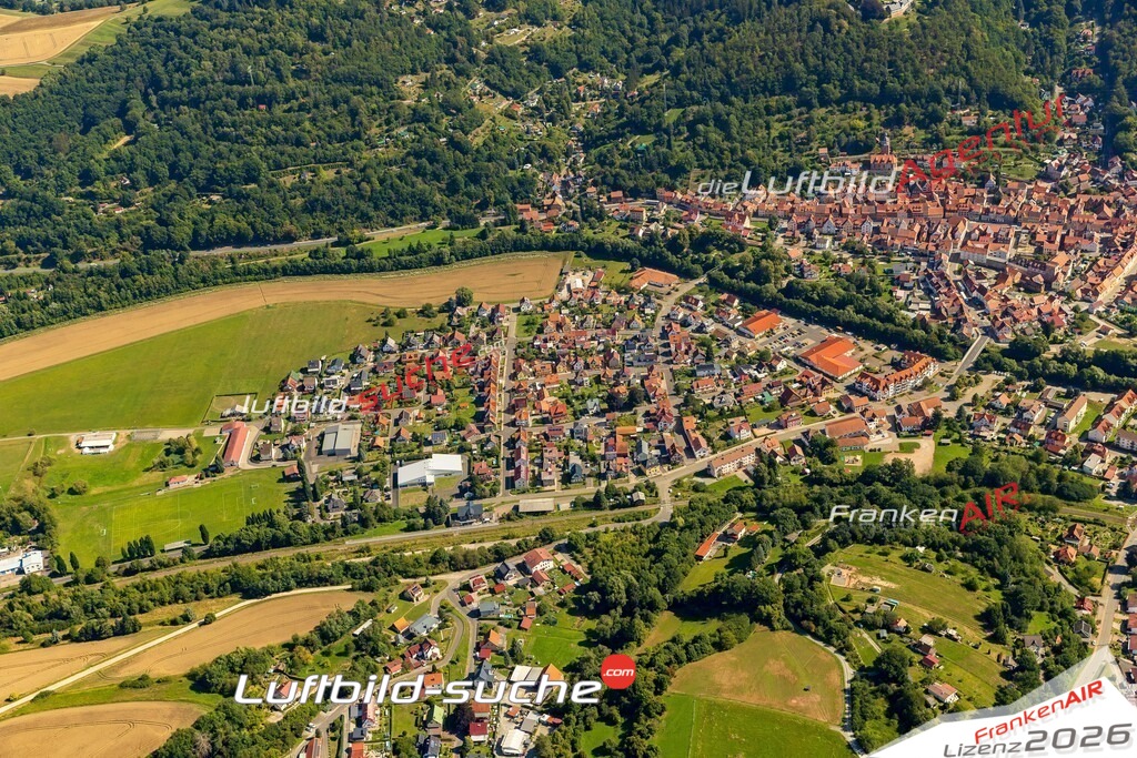 Stadt Wasungen von Oben- Die Luftaufnahme wurde 2025 vom UL-Flugzeug heraus erstellt ( keine Drohnenaufnahme ) - Hochauflösende Luftaufnahme - für Wandbilder und großformatige Ausdrucke geeignet. Das besondere Geschenk!Hier alle&nbsp;Infos zur Lizenzierung der LuftaufnahmeWir fliegen auch dieses Jahr wieder in Ihre Region um Luftbilder zu erstellen.- Luftbild anfragen