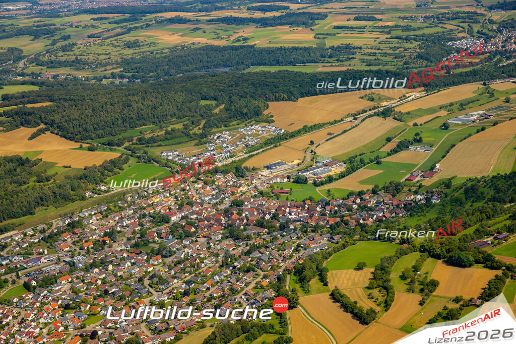 Das Luftbild zeigt :  Ostelsheim - Die Luftaufnahme wurde 2024 vom UL-Flugzeug aus erstellt ( keine Drohne ) - Hochauflösende Luftaufnahme - Für grossformatige Ausdrucke geeignet. Die Geschenkidee !Mit Lizenz und Bildrechte bestellbar