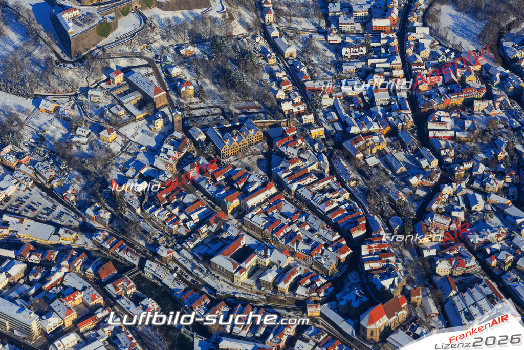 Die Luftaufnahme der Stadt Kronach wurde vom UL-Flugzeug heraus erstellt ( keine Drohne )- hohe Auflösung für beste Qualität