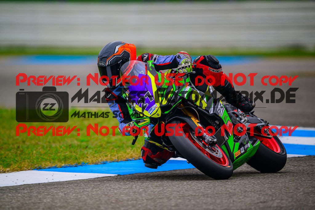 MaZZes_Fotomatrix_20250929_6007705_5509 | WEISS