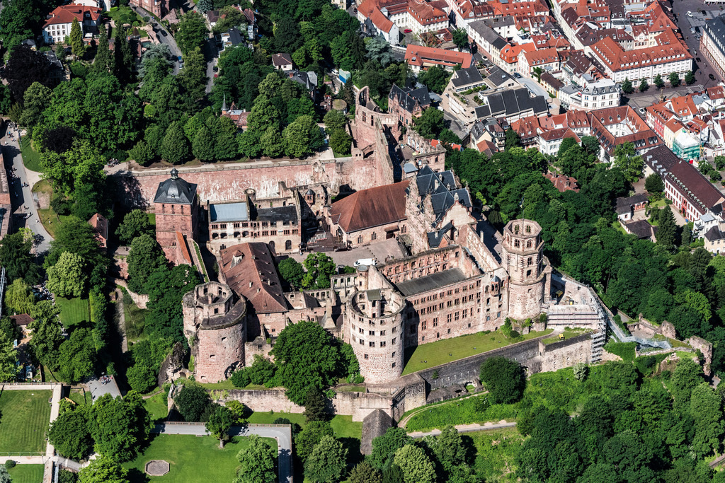 dr__0018035.jpg | HEIDELBERG 01.06.2017 Burganlage des Schloß Heidelberg in Heidelberg im Bundesland Baden-Württemberg, Deutschland. // Castle of Schloss Heidelberg in Heidelberg in the state Baden-Wuerttemberg, Germany. Foto: Daniel Reiter