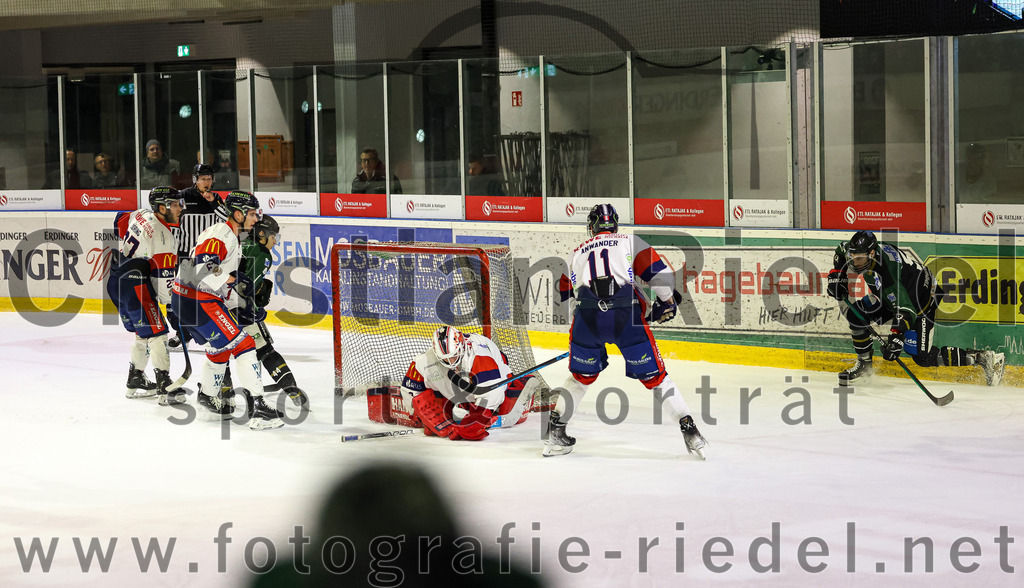 2023-01-13_125_TSV_Erding_gegen_VfE_Ulm-Neu-Ulm | Erding, Deutschland, 13.01.2023:
Eishockey, Bayernliga 2022 / 2023, 27. Spieltag, TSV Erding gegen VfE Ulm/Neu-Ulm, Endergebnis: 6:1

Foto: Christian Riedel / fotografie-riedel.net