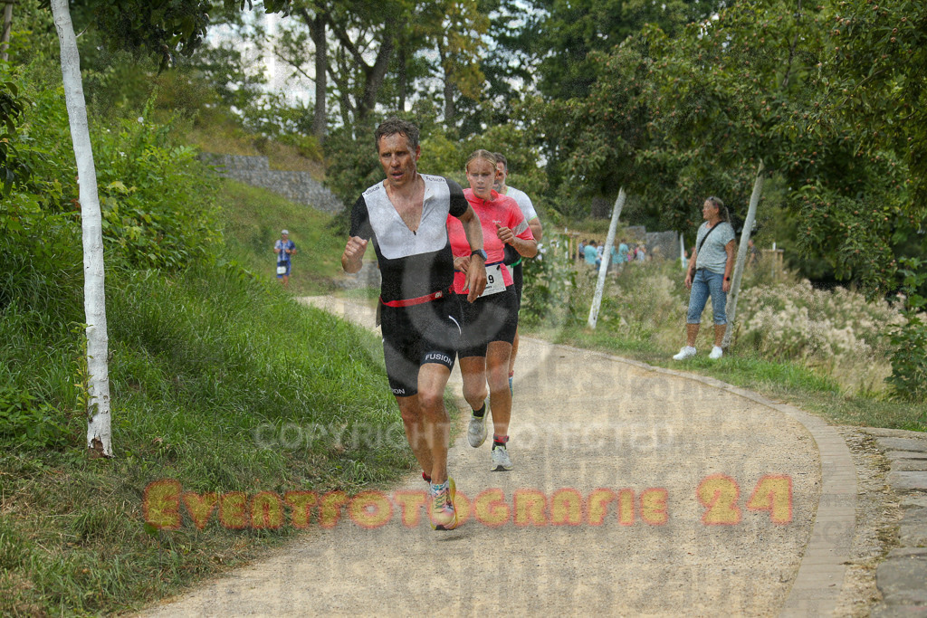 250824_1348_EX1_3736 | Sportfotografie im Rhein-Sieg Kreis, Köln, Bonn, NRW, Rheinland Pfalz, Hessen, etc. Unser Tätigkeitsfeld umfasst den Laufsport vom Volkslauf über den Marathon, Duathlon, Triathon bis zum Ultralauf wie Kölnpfad Ultra oder Schindertrail.