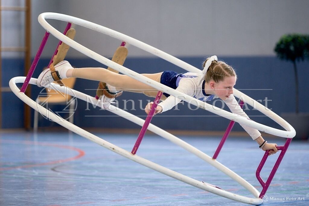 2024-06-21-B-DSC02981 | Professionelle Sportfotografie in Hamburg, Schleswig-Holstein und Niedersachsen – spezialisiert auf Rhönrad, Geräteturnen, Leistungsturnen und rhythmische Sportgymnastik. Bundesweite Begleitung von Rhönrad-Events. Jetzt Sport-Fotos - Realisiert mit Pictrs.com