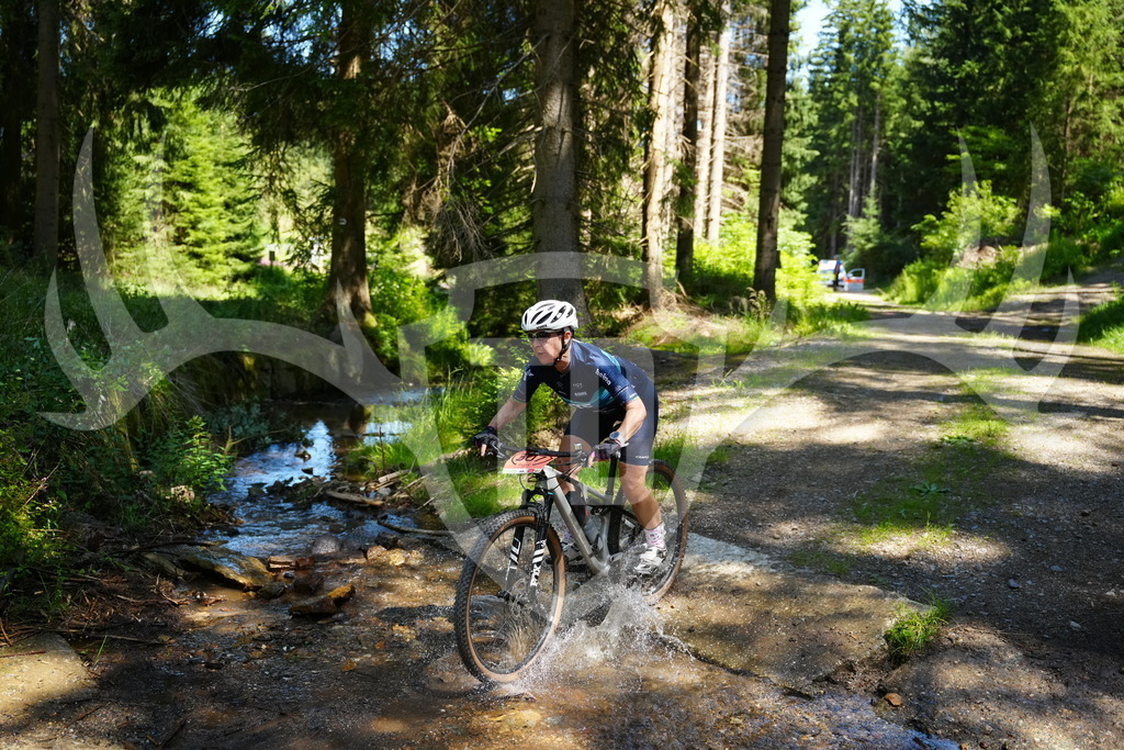 FC101870 | Fotogalerie der Treibjagd im Dunkelwald - Dein MTB Etappenrennen im Erzgebirge - Realisiert mit Pictrs.com