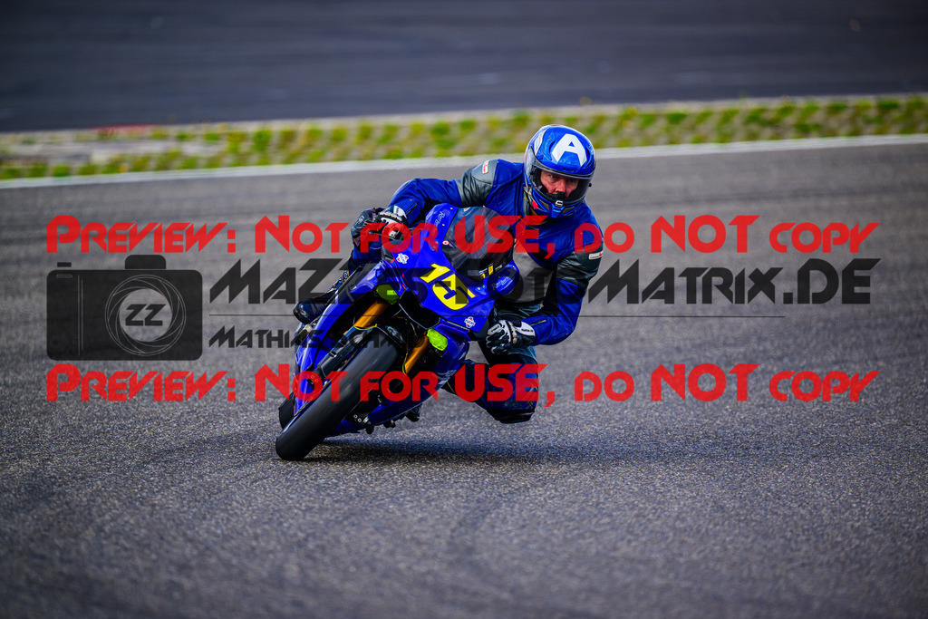 MaZZes_FotoMatrix_240911_6007705_4719 | GELB