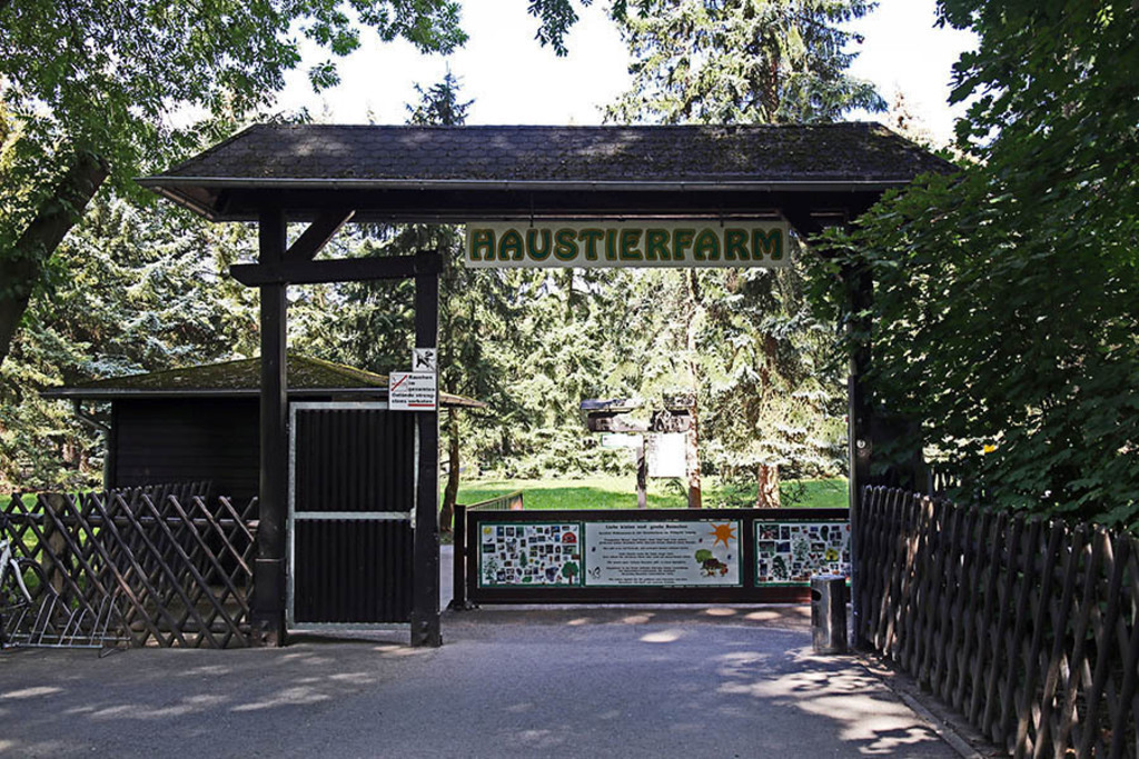 Foto: Leipzig - Haustierfarm im Wildpark Leipzig | Das Team hinter BILDLEXIKON LEIPZIG bündelt historische wie aktuelle Informationen über die Stadt Leipzig in Text und Bild auf einer Plattform und stellt diese der interessierten Öffentlichkeit zur Verfügung.