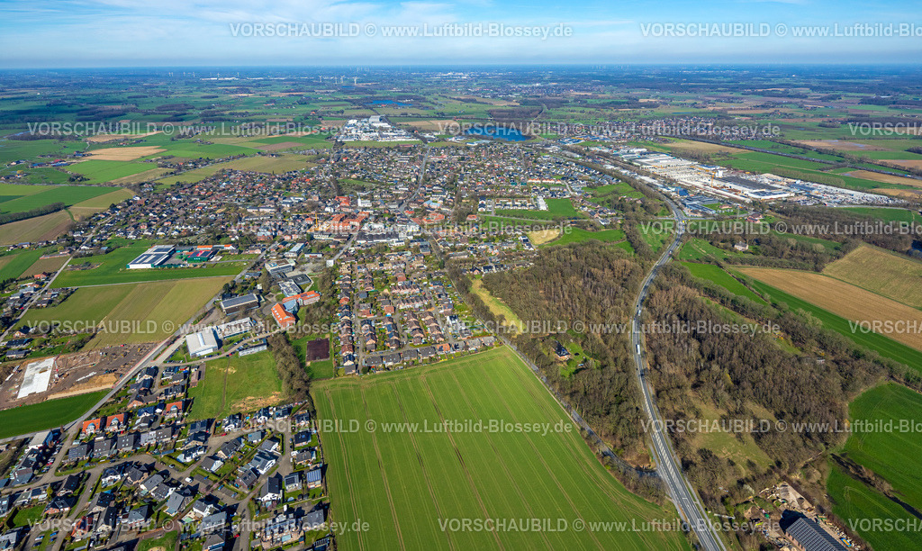 Hamminkeln240311378 | Luftbild, Wohngebiet Ortsansicht mit Innenstadt, hinten der Weikensee, Fernsicht, Hamminkeln, Nordrhein-Westfalen, Deutschland