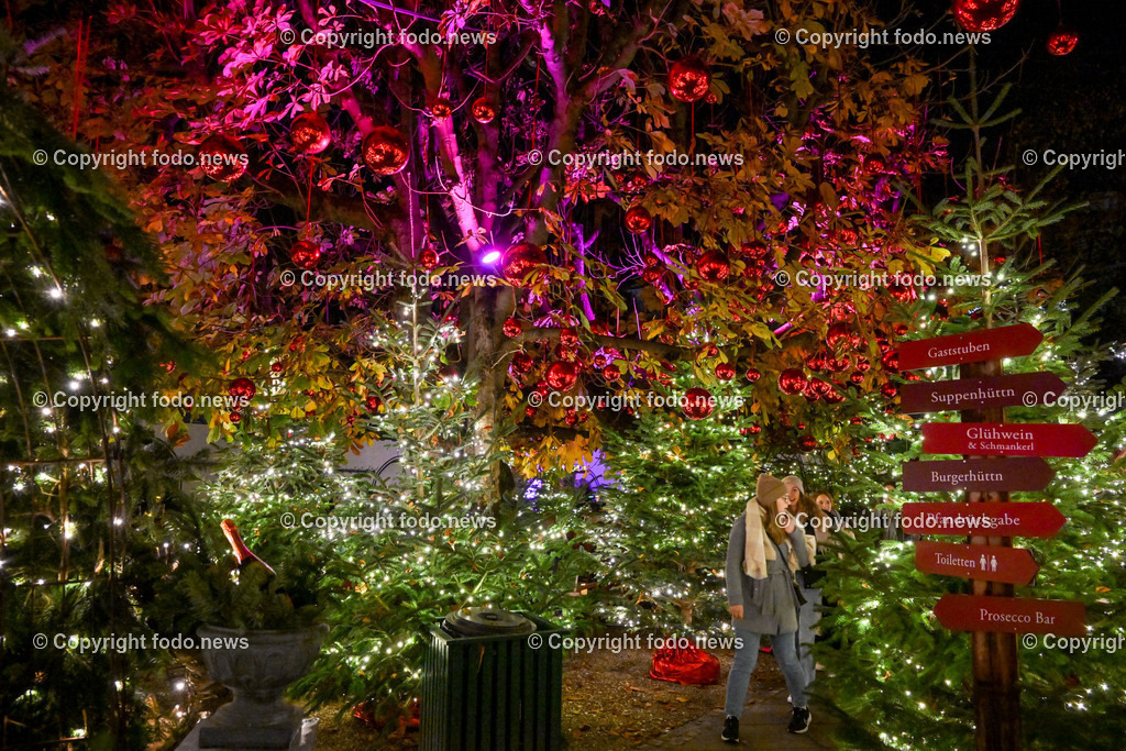 Weihnachtsmarkt_ Linz_ 22.11.2023-34 | 22.11.2023, Linz, AUT, Klosterhof, im Bild Winterzauber, Weihnachtsmarkt, Winterwald, Besucher, Tradition, Brauchtum, Beleuchtung, Tannen, Baume, Speisen, Getraenke