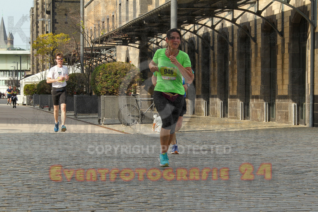 250920_1527_EV4_8867 | Sportfotografie im Rhein-Sieg Kreis, Köln, Bonn, NRW, Rheinland Pfalz, Hessen, etc. Unser Tätigkeitsfeld umfasst den Laufsport vom Volkslauf über den Marathon, Duathlon, Triathon bis zum Ultralauf wie Kölnpfad Ultra oder Schindertrail.