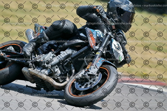 25bt04-1072 | markuskiefer.com - Realisiert mit Pictrs.com